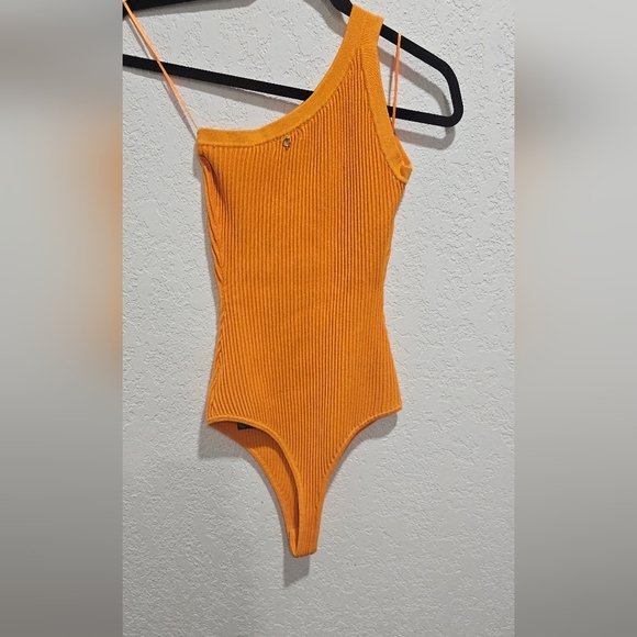 Guess Mel Ottoman One Shoulder Top Thong Bodysuit Small Orange Asymmetrical Top - Picture 3 of 10